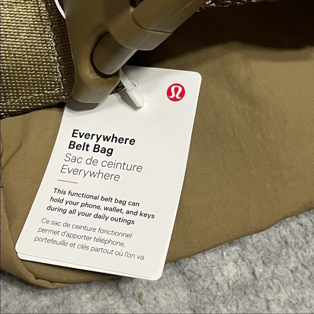 Lululemon Everywhere Belt Bag - Picture 6 of 7